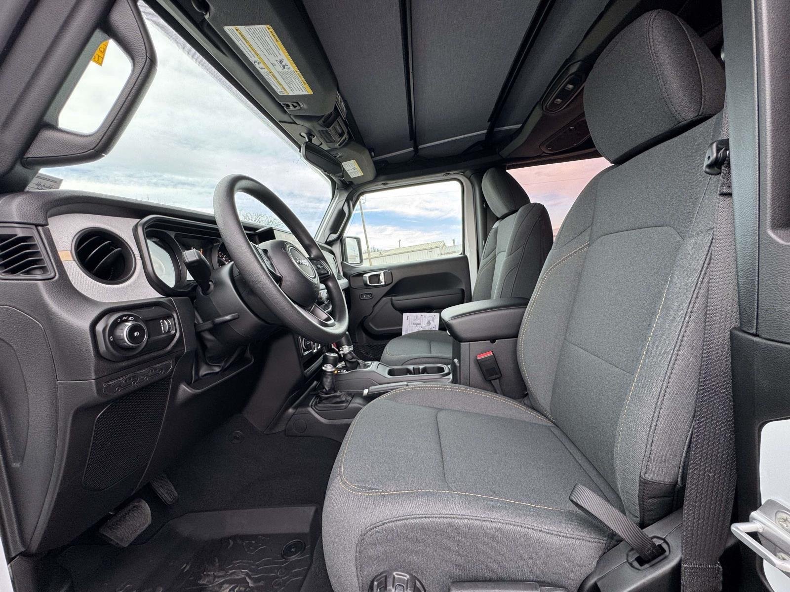 New 2026 Bright White Clear-Coat Exterior Paint Jeep Sport image 19
