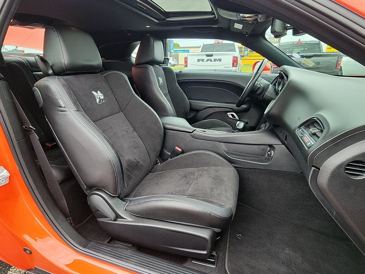 Used 2023 Go Mango Dodge R/T Scat Pack image 24