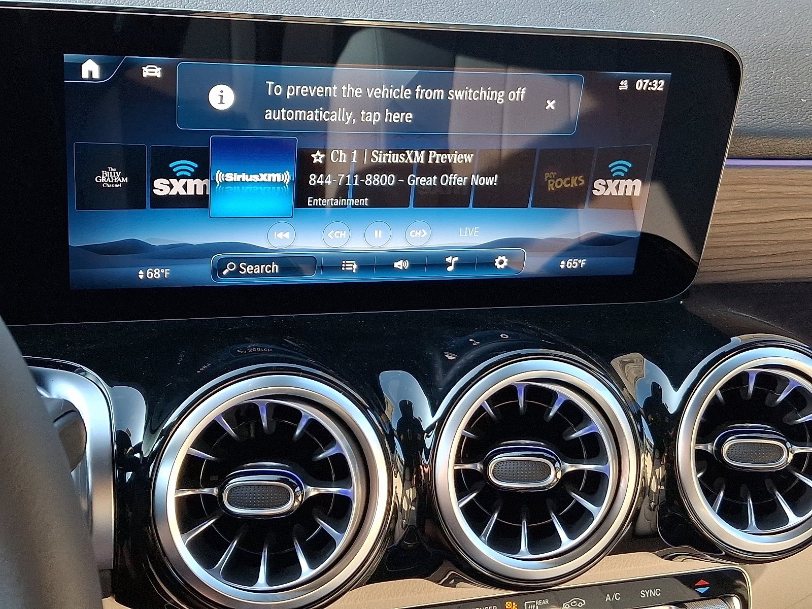 New 2026 Polar White Mercedes-Benz GLB 250 image 26