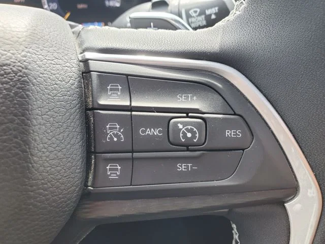 Used 2024 White Jeep Altitude X image 22