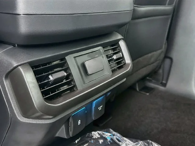New 2026 Oxford White Ford Lariat image 25