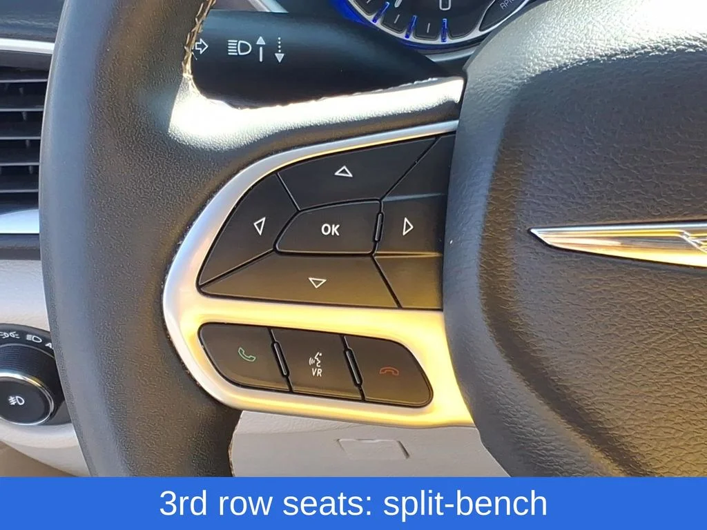 Used 2023 White Chrysler Touring L image 21