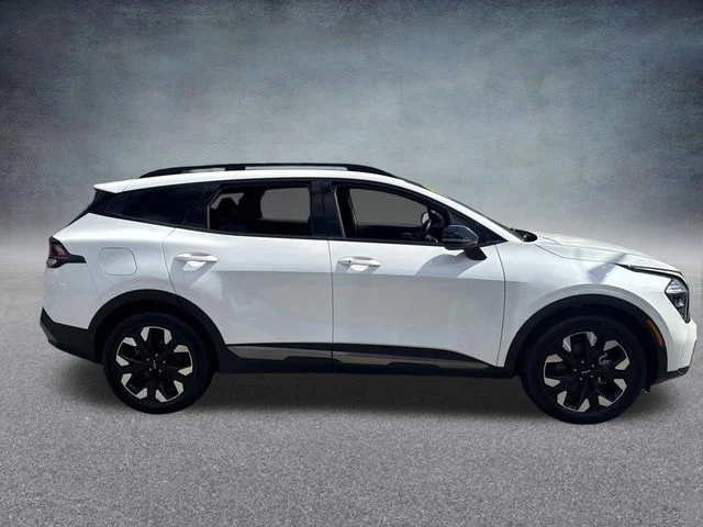 Used 2023 White Kia X-Line image 5
