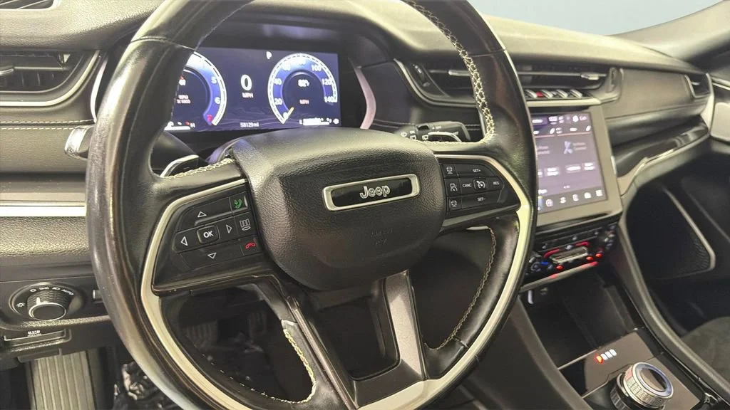 Used 2022 Red Jeep Altitude 4x2 image 23