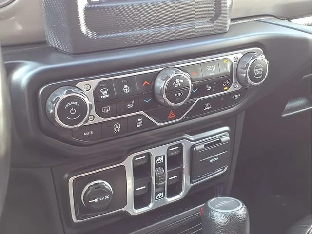 Used 2020 Red Jeep Overland image 8