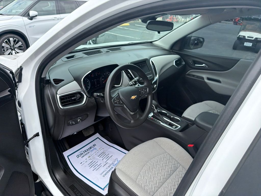Used 2022 White Chevrolet LS image 16