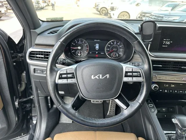 Used 2022 Black Kia SX image 15
