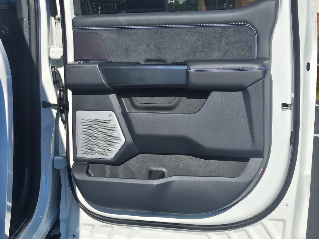 New 2027 Star White Metallic Tri-Coat Ford F-350® Platinum® image 39