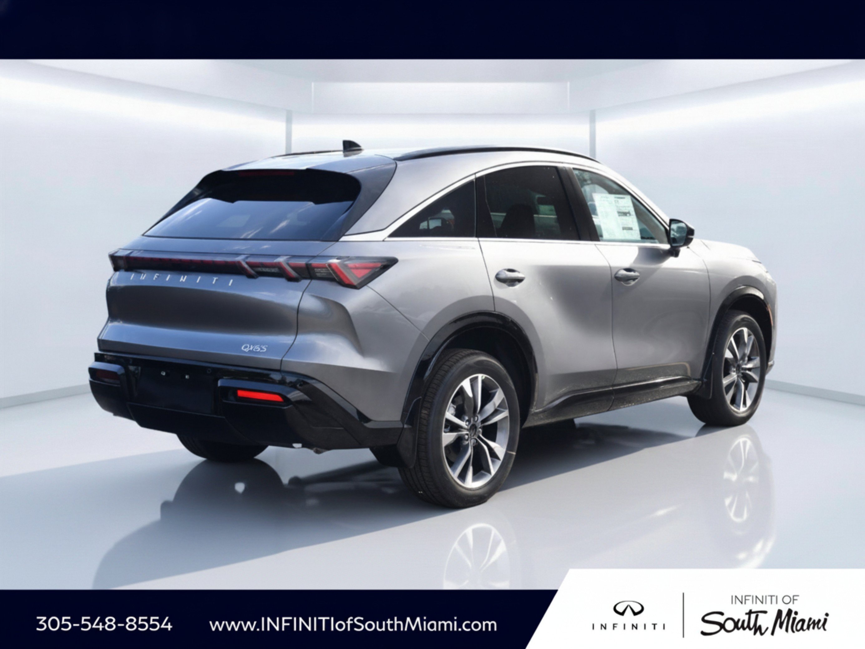 New 2027 GRAPHITE SHADOW INFINITI Luxe AWD image 4