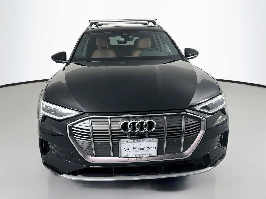 Used 2022 Mythos Black Metallic Audi Premium Plus image 6