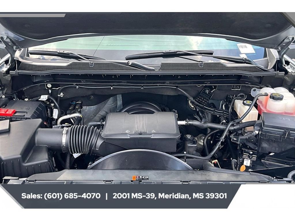 Used 2025 STERLING GRAY METALLIC Chevrolet LT image 8