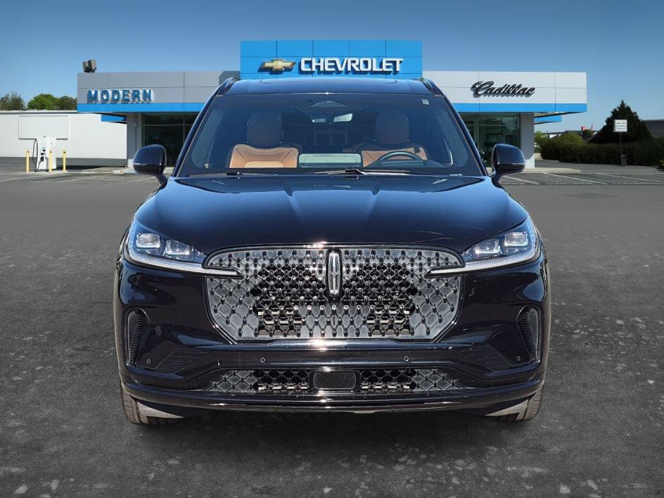 Used 2025 Infinite Black Metallic Clearcoat Lincoln Black Label image 8