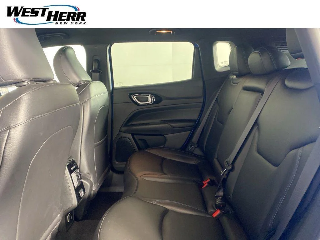 Used 2026 Hydro Blue Pearlcoat Jeep Limited Altitude image 18