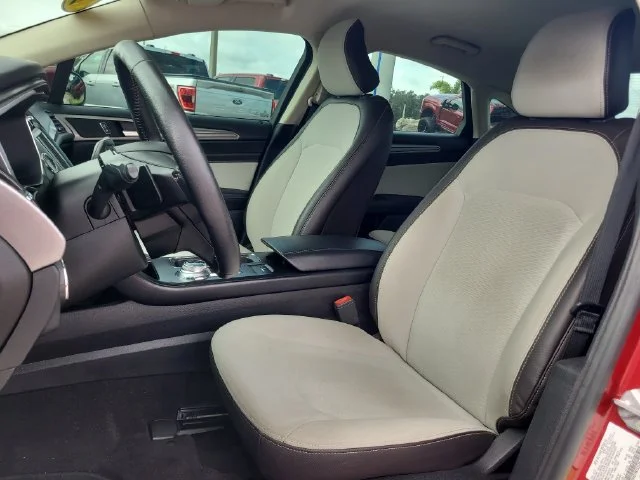 Certified Used 2019 Red Ford SE image 19