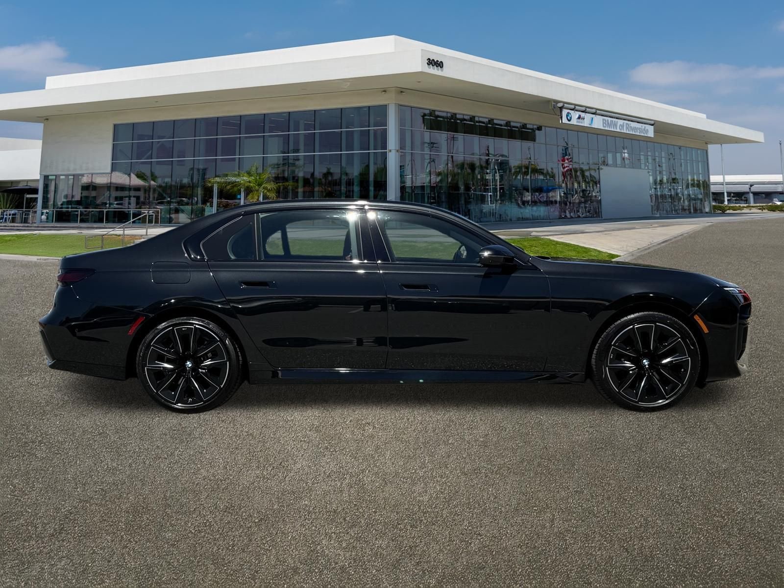 Used 2026 Black Sapphire Metallic BMW 740i image 12