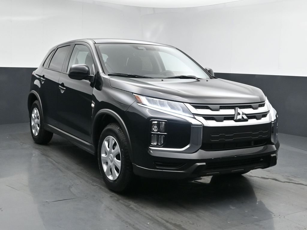 New 2026 Black Mitsubishi 2.0 S image 2