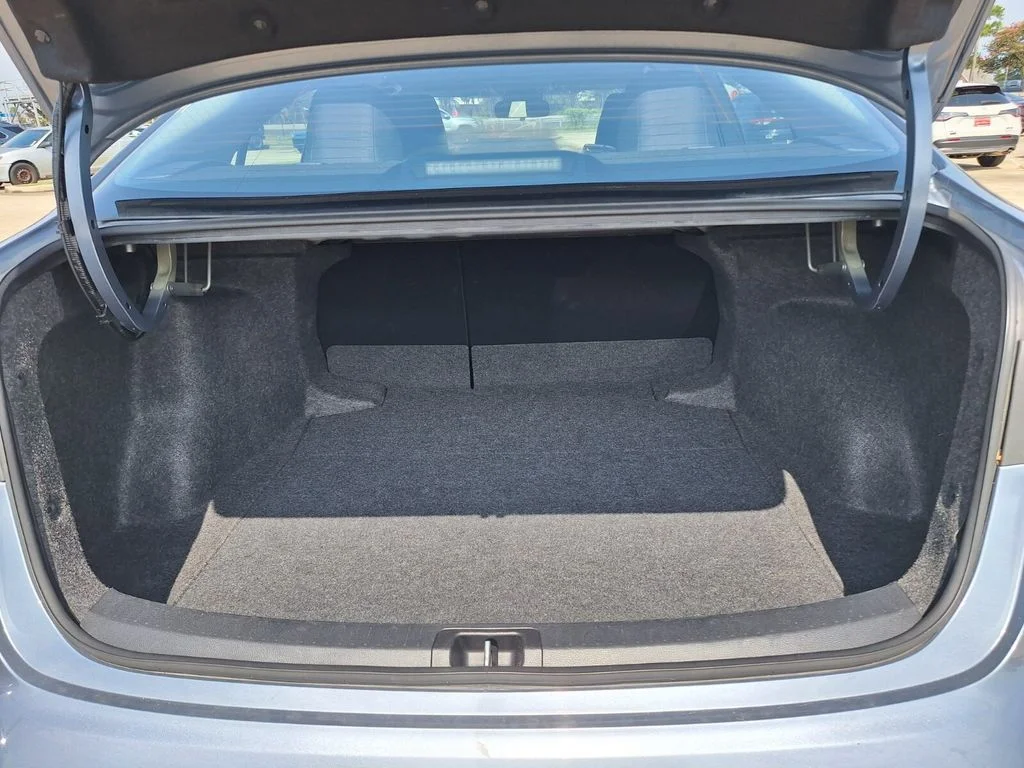 Used 2025  Toyota LE image 23