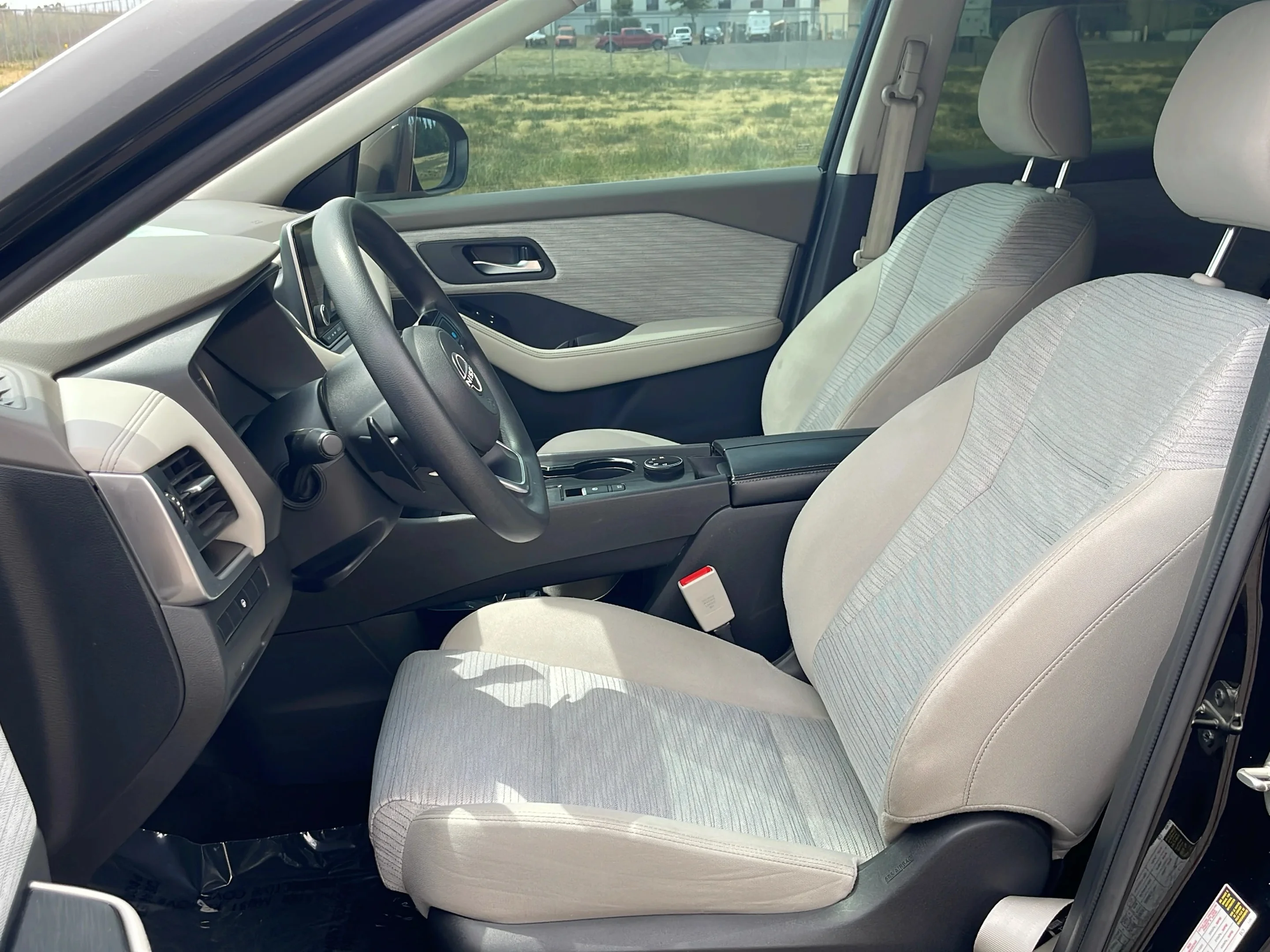 Used 2023 Super Black Nissan SV image 11