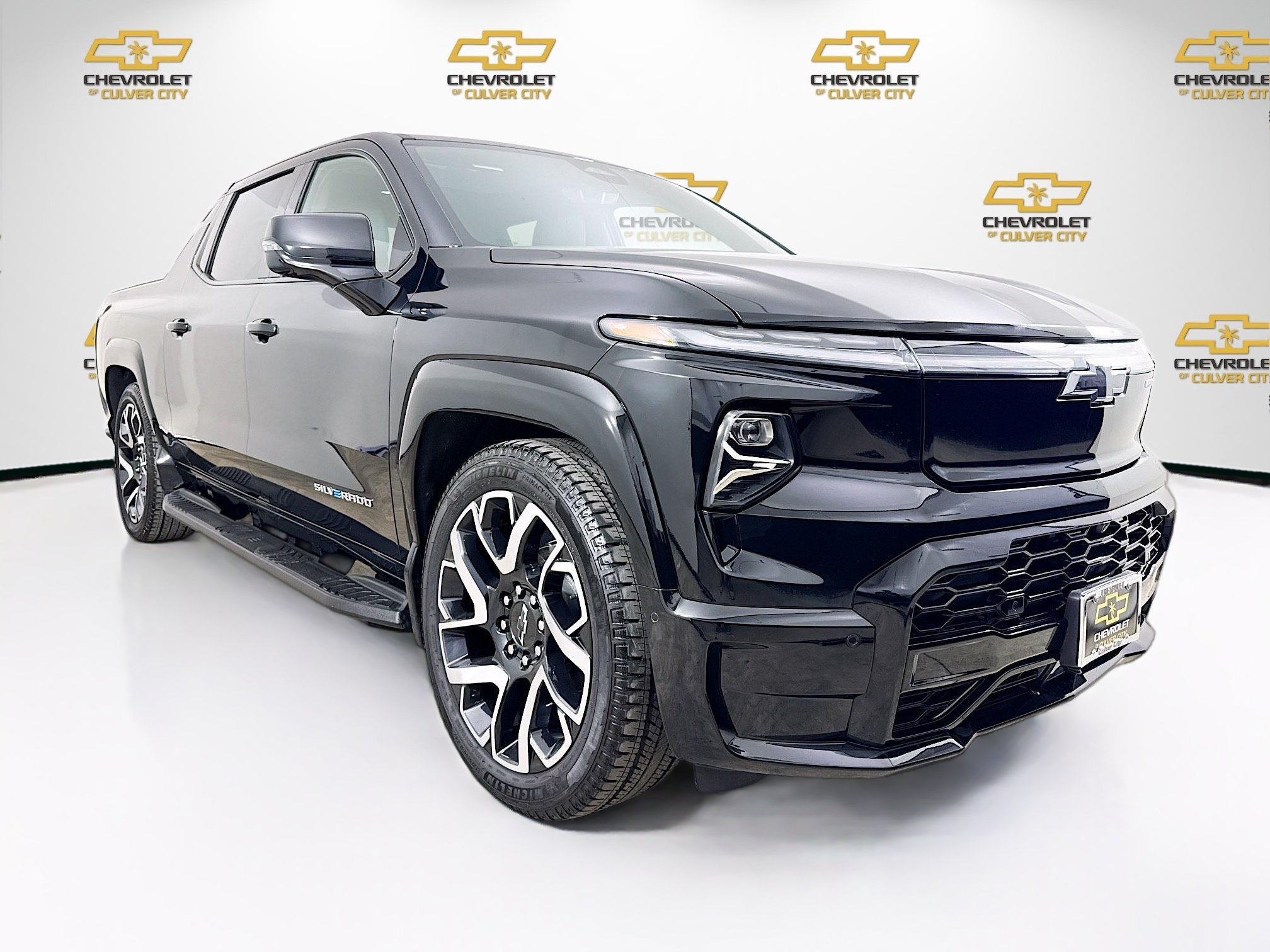 2024 Chevrolet Silverado EV RST's photo