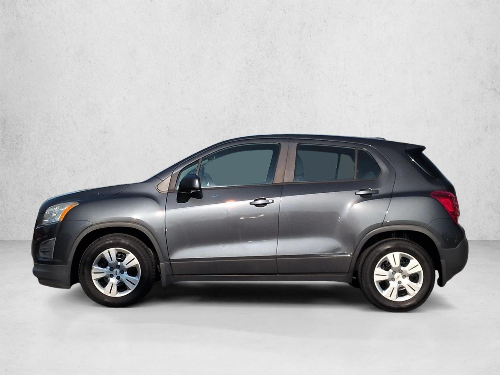 Used 2016 Cyber Gray Metallic Chevrolet LS image 9