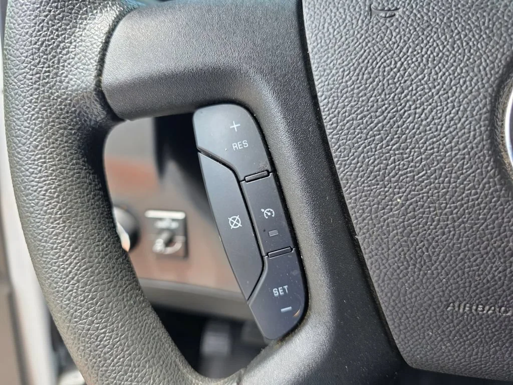 Used 2025 Summit White Chevrolet WT image 18