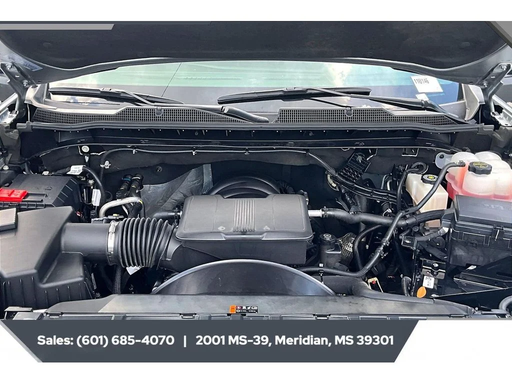 Used 2025 STERLING GRAY METALLIC Chevrolet LT image 8