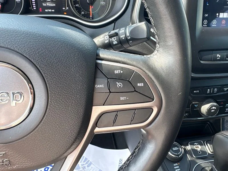 Used 2021 Orange Jeep Latitude Lux image 27