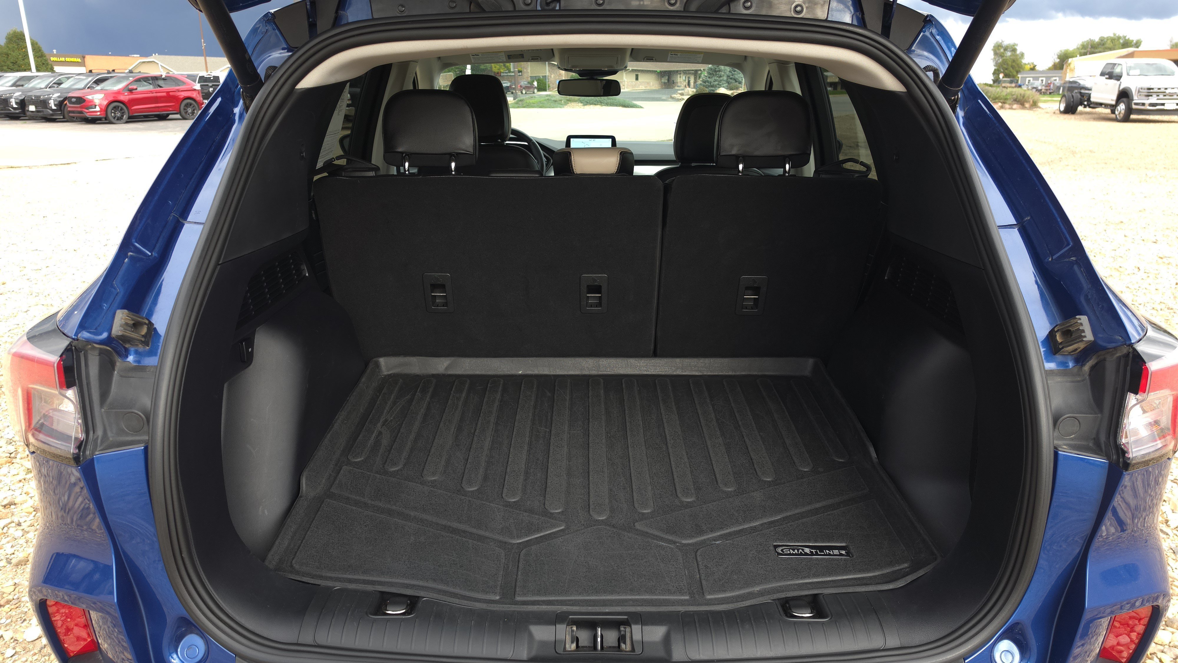 Used 2022 Blue Ford Titanium Plug-In Hybrid image 6