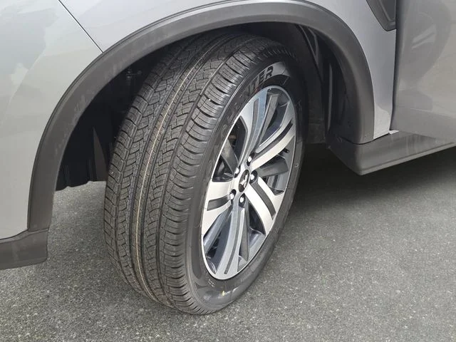 Used 2024 Gray Mitsubishi 2.0 ES image 31