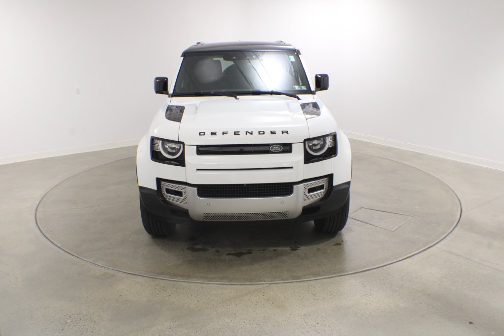 Certified Used 2023 Fuji White Land Rover S image 2