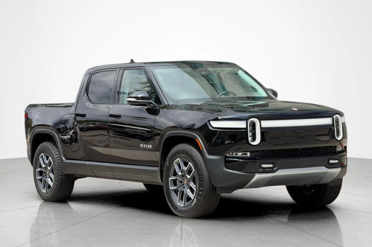 Used 2024 GRAY Rivian Adventure image 7