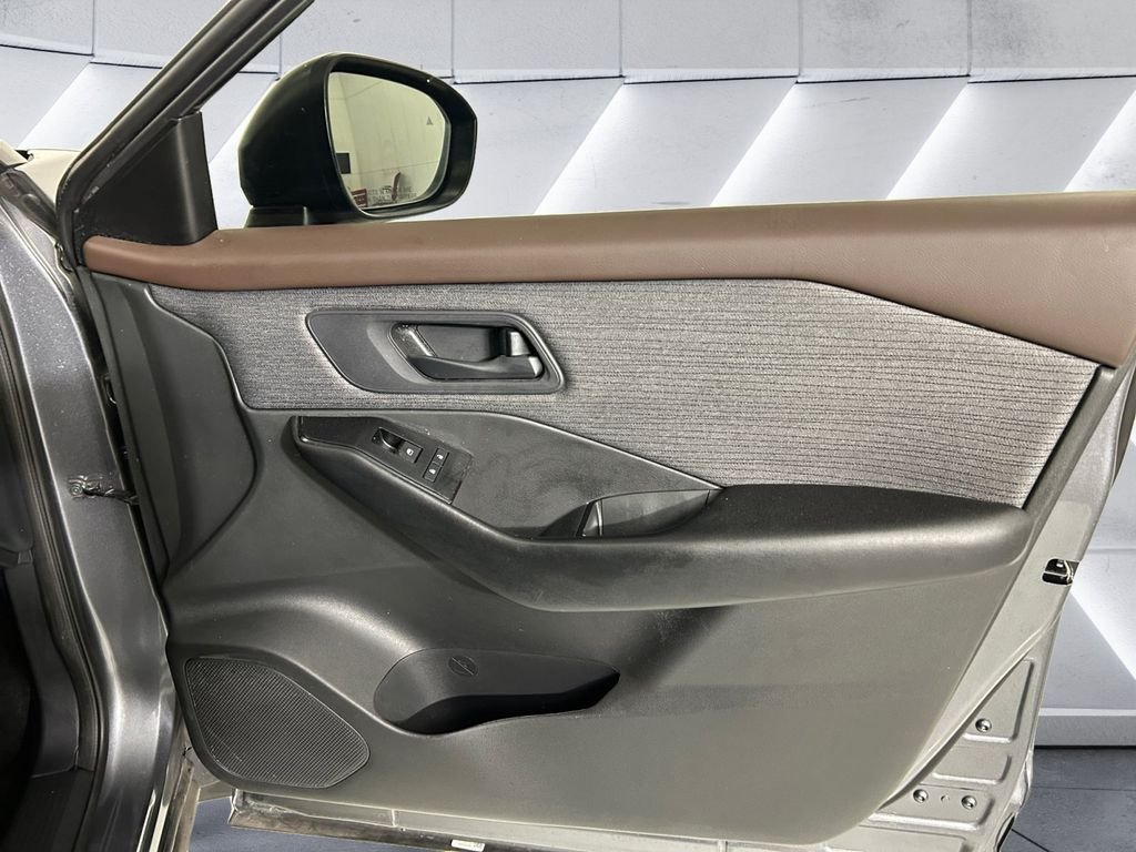 Used 2023 Gray Nissan S image 15