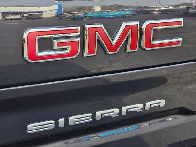 Used 2025 Titanium Rush Metallic GMC SLT image 17