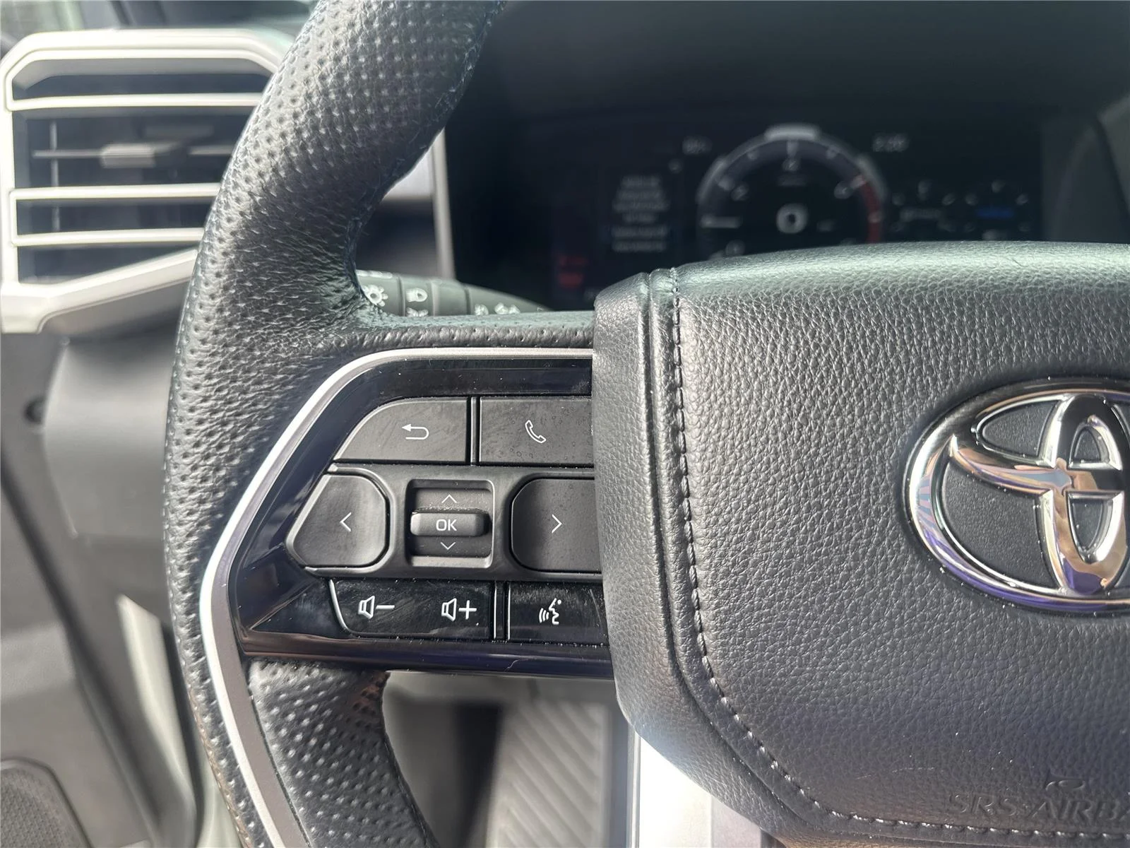 Used 2024 Wind Chill Pearl Toyota Platinum Hybrid image 21