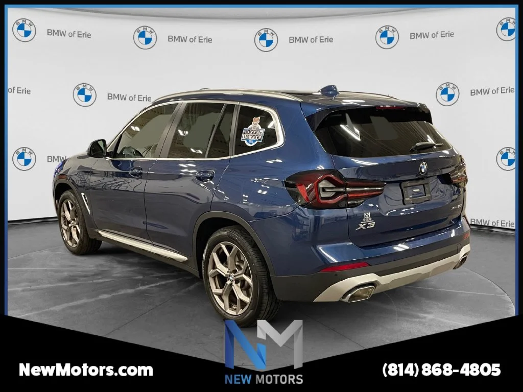 Used 2022 Blue Metallic BMW xDrive30i image 3