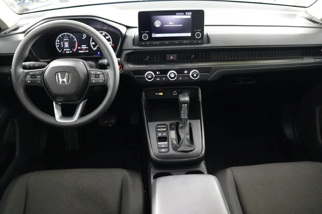 Used 2025 Urban Gray Pearl Honda LX image 2