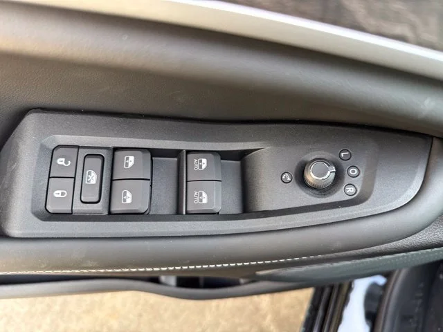 New 2027 Black Jeep Limited Reserve image 12