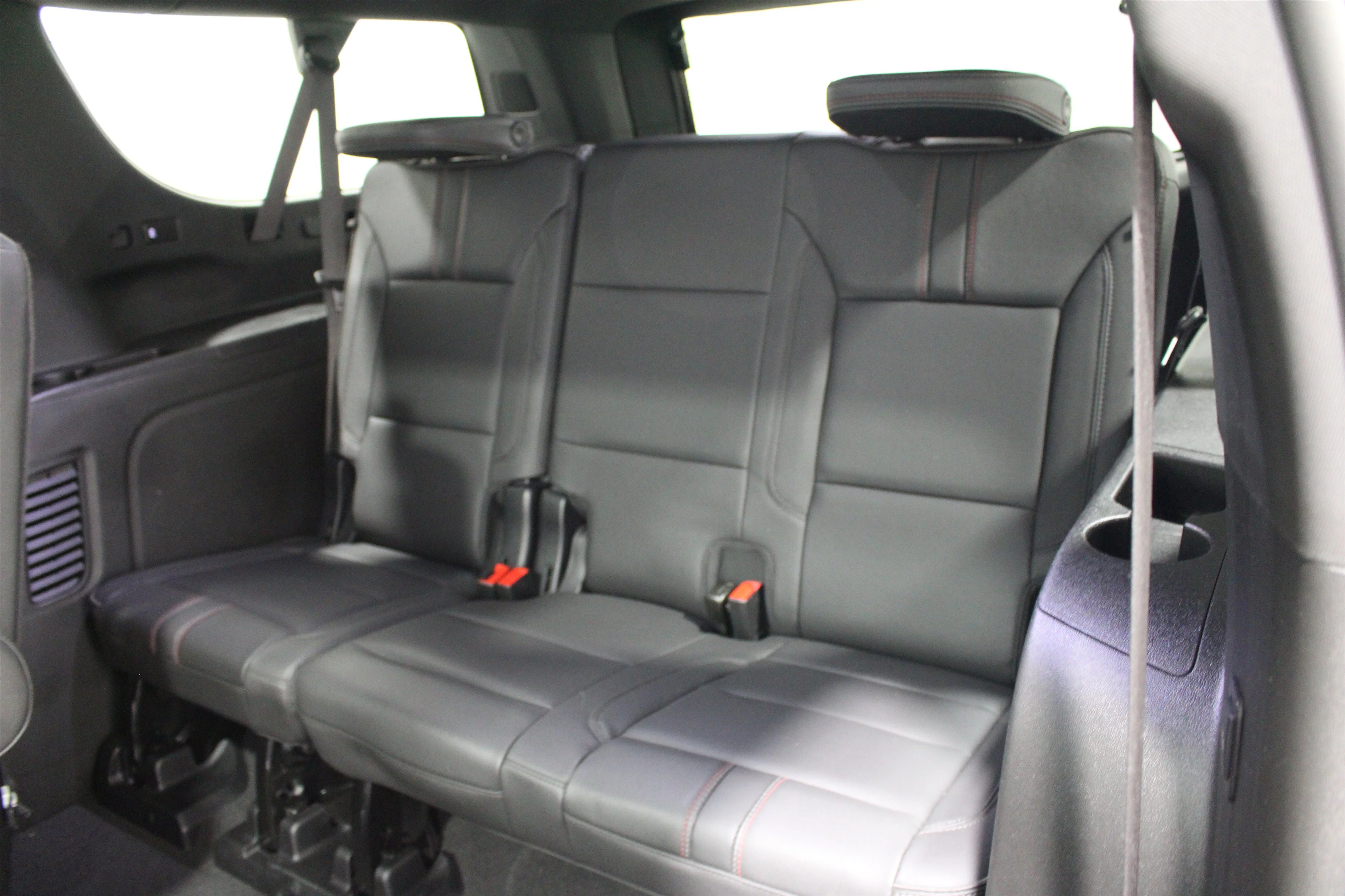 2024 Chevrolet Suburban RST - Photo 22