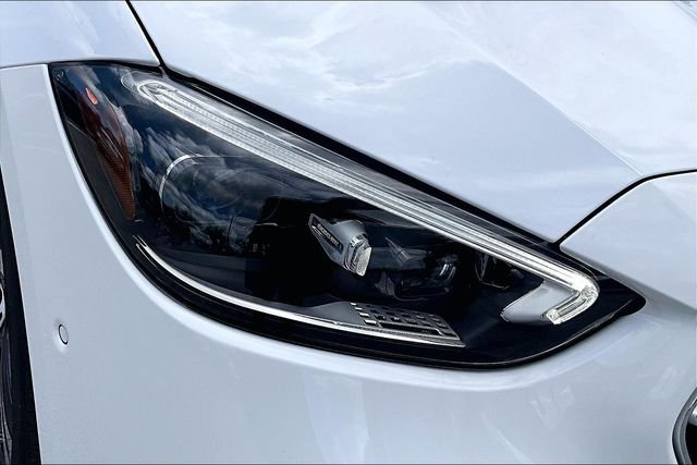 Used 2025 White Mercedes-Benz C 300 image 16