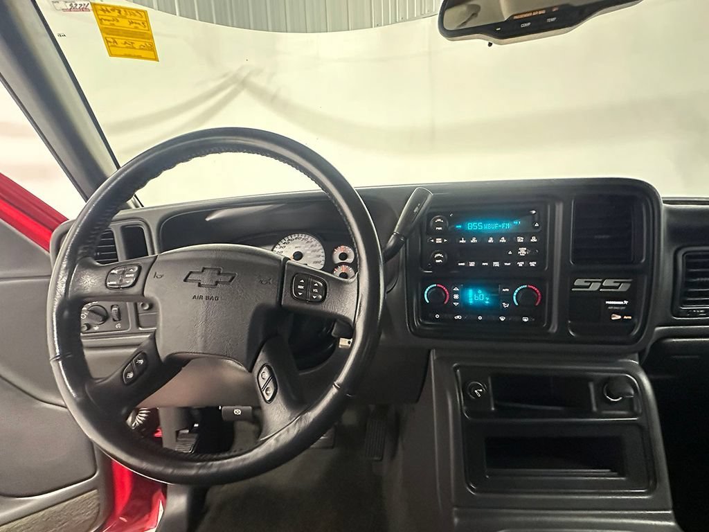 Used 2004 Victory Red Chevrolet NA image 67