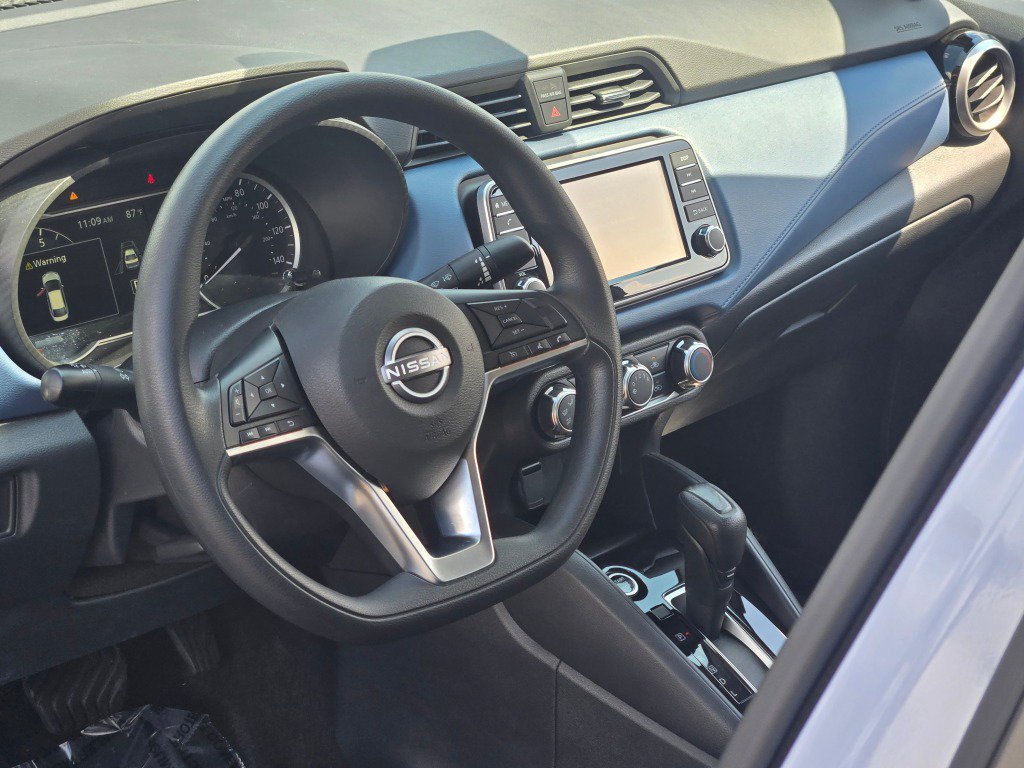 2025 Nissan Versa Sedan SV - Photo 21