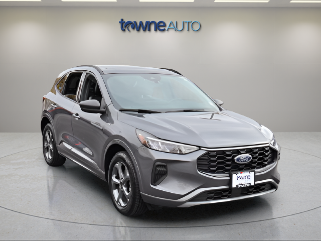 Used 2023 Gray Ford ST-Line image 9