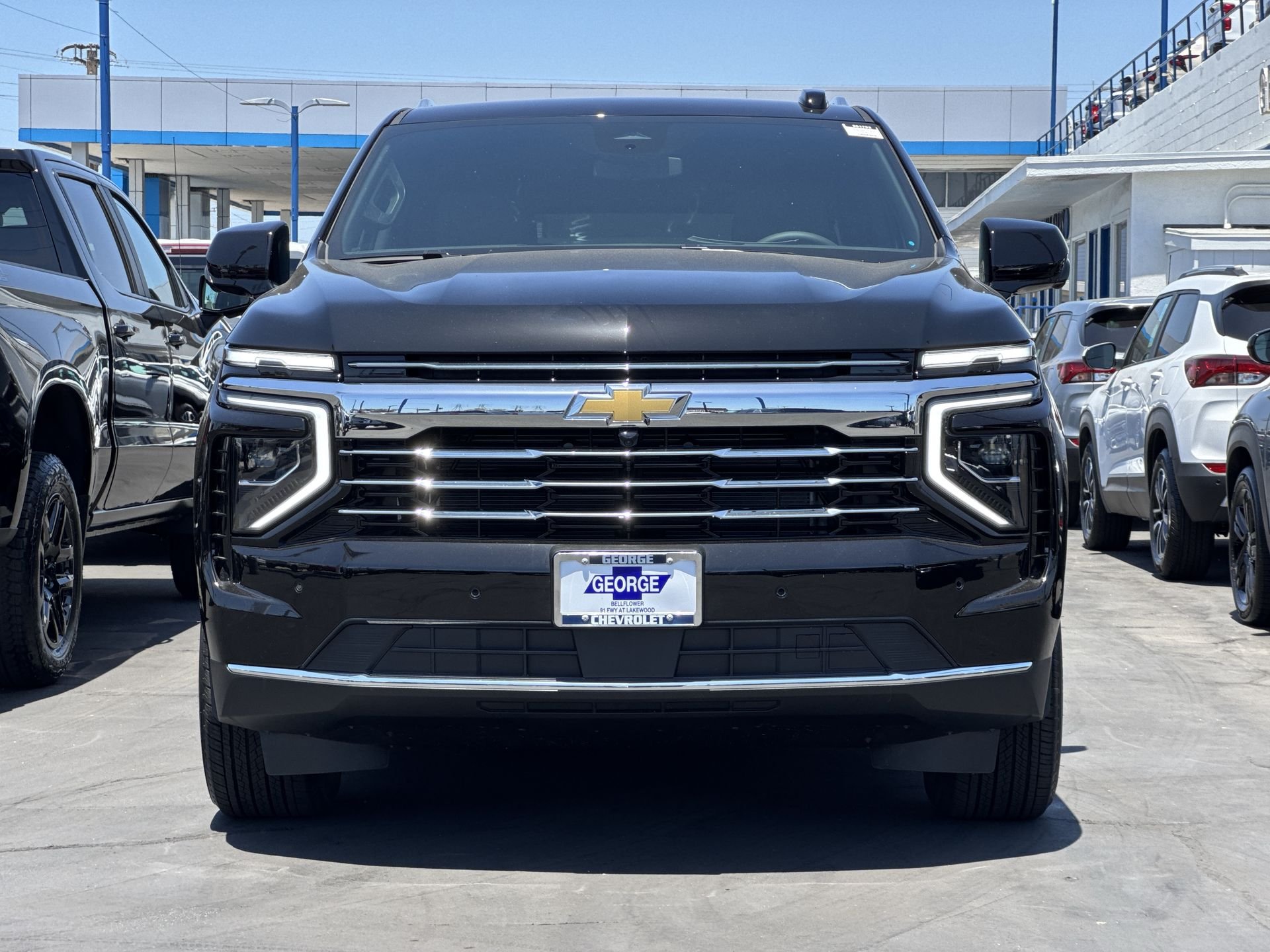 2026 Chevrolet Suburban LT - Photo 11
