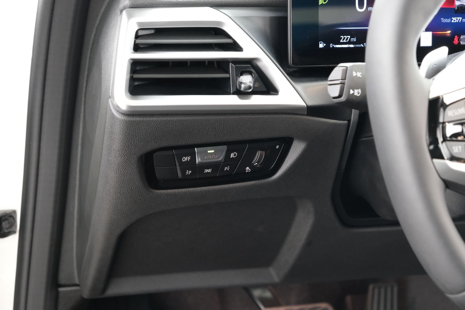 2025 BMW 2 Series 230i - Photo 26
