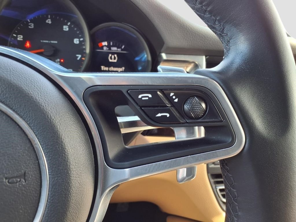 Used 2020 White Porsche Base image 16
