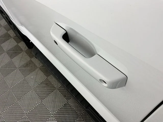 Used 2023 Oxford White Ford XLT image 12