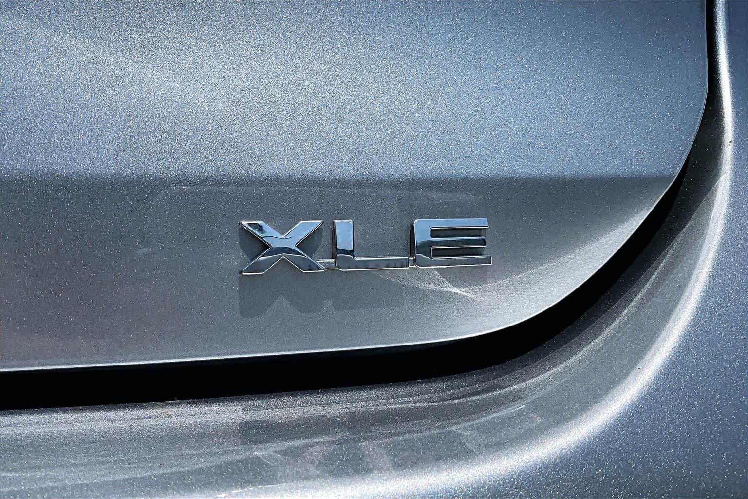 Used 2022 Celestial Silver Metallic Toyota Hybrid XLE image 33