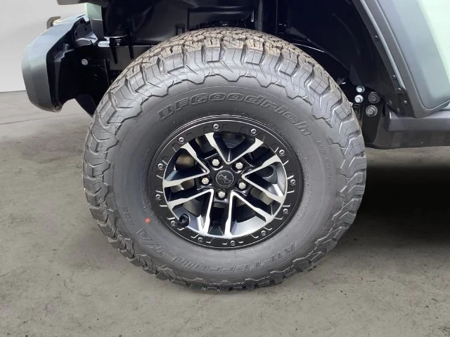 New 2026 Earl Clearcoat Jeep 4-DOOR WILLYS image 15