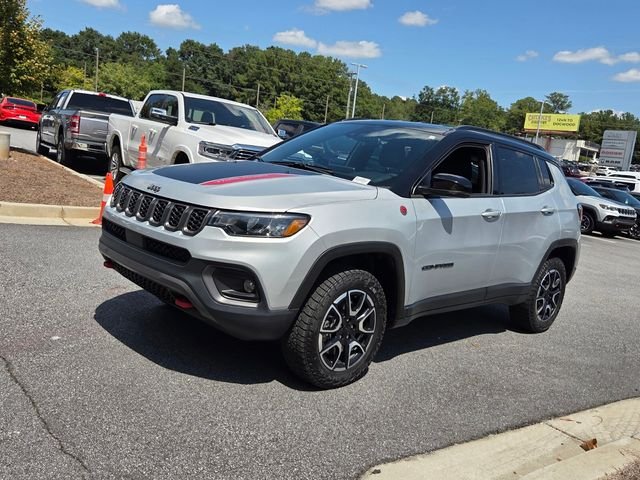Used 2024 Silver Jeep Trailhawk image 3