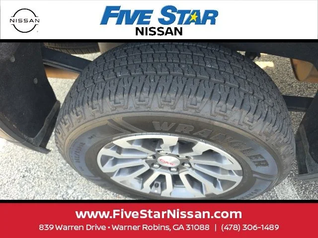 Used 2019 Gray GMC SLT image 8